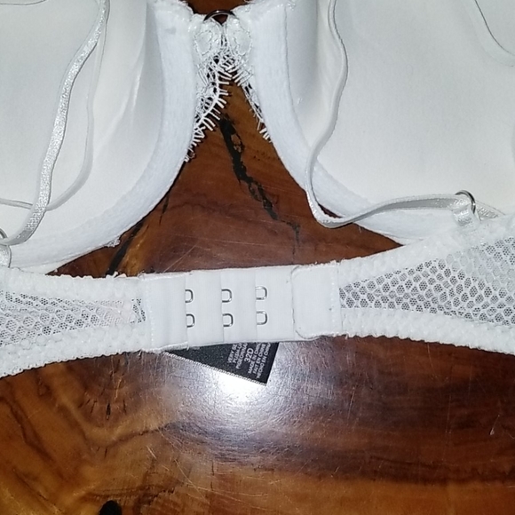 Victoria secret  bra New  never use - Picture 6 of 7